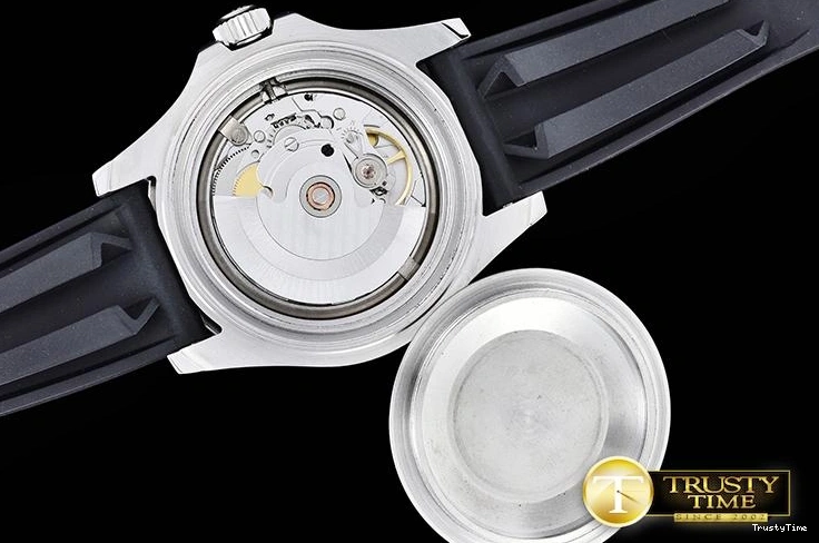 1022 ROLYM101A – YachtMaster Seasonal 1066